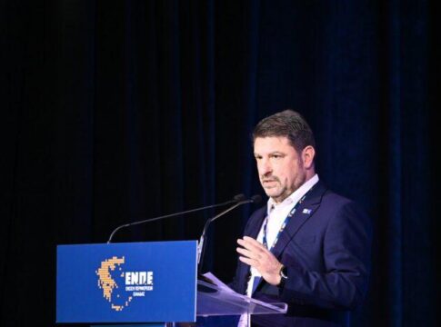 «2 + 1 Πυλώνες για ένα Νέο Μοντέλο Αποκεντρωμένης Διακυβέρνησης με Έμφαση στη Μητροπολιτικότητα»