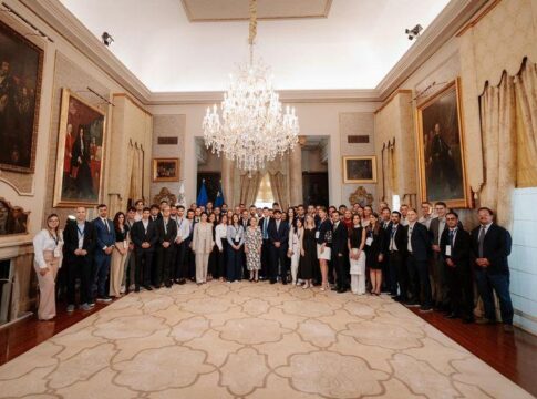 Eξελέγει το νέο Εκτελεστικό Γραφείο του EDS