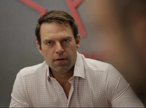 «Είμαι εδώ» – Προαναγγέλλει την υποψηφιότητά του για την προεδρία του ΣΥΡΙΖΑ