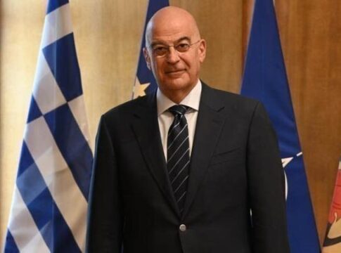 Ο Νίκος Δένδιας παρέλαβε τον «Νέαρχο» και ανακοίνωσε την τέταρτη ελληνική φρεγάτα Belharra