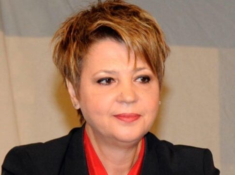 Να εκδιωχθούν άνθρωποι, να γίνει νομή της εξουσίας