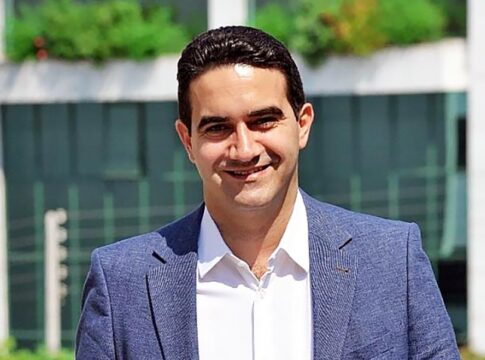 Ο κ. Μητσοτάκης δεν έχει λύσεις και δεν θα αποκτήσει μέχρι το τέλος της τετραετίας