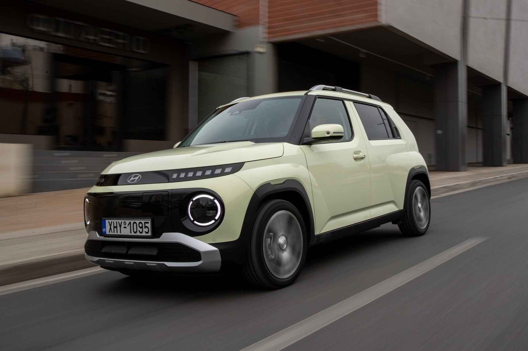 Δοκιμή HYUNDAI Inster 49kWh 115ps: Το νέο…ρεύμα της πόλης