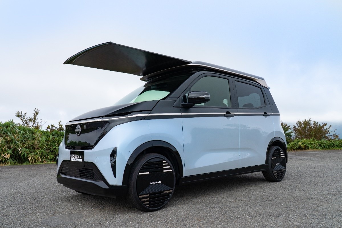 Έρχονται τα «φωτοβολταϊκά» αυτοκίνητα (video)