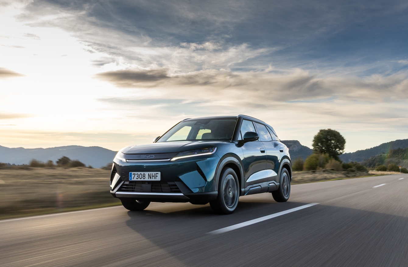 BYD Atto 2 DM-i: Το νέο plug-in hybrid SUV με κατανάλωση 1,8λτ./100χλμ. και 1.000χλμ. αυτονομία, αλλάζει τους κανόνες