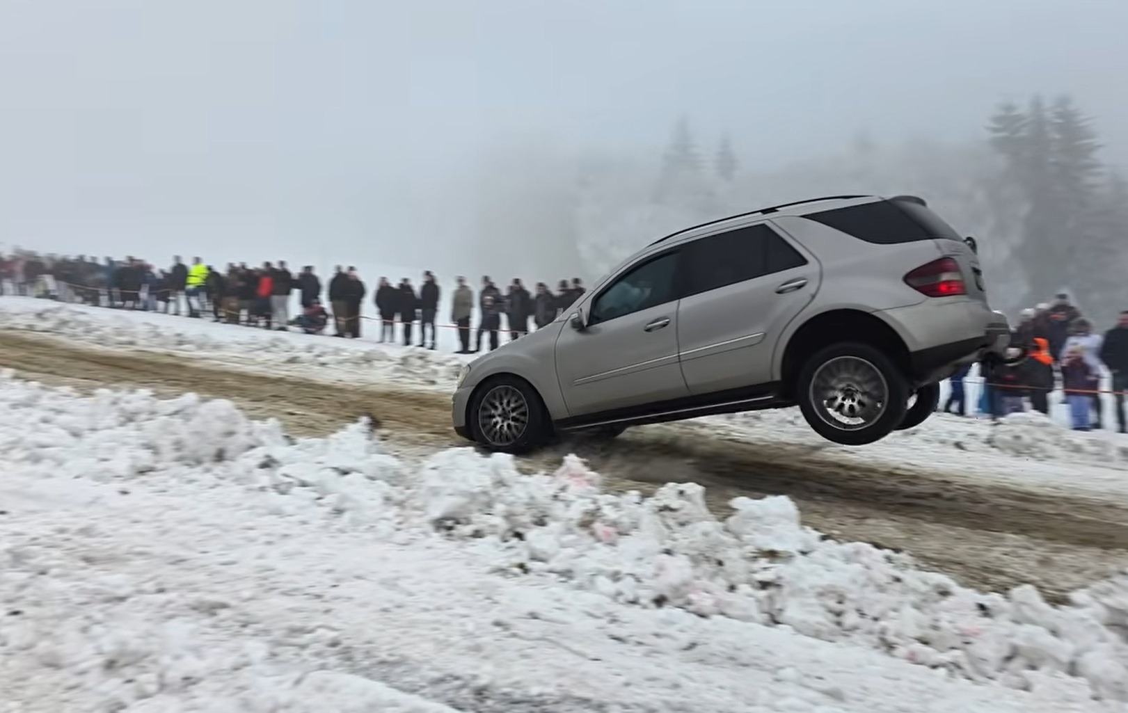VIDEO: Αυτή είναι η πιο ακραία, χειμερινή…παιδική χαρά