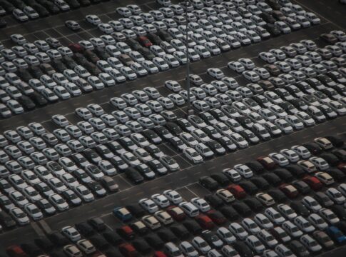 Αγορά αυτοκινήτου: Οριακή άνοδος τον Φεβρουάριο – Κυριαρχία των SUV και ενίσχυση των υβριδικών