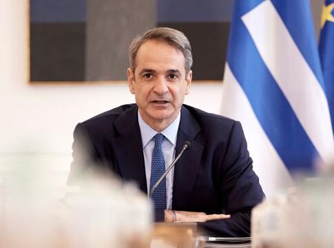 Από το ΠΑΣΟΚ έως τις Διεθνείς Σχέσεις