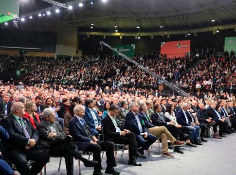 Πολιτικές εξελίξεις και προκλήσεις στο ΠΑΣΟΚ και τη Νέα Δημοκρατία