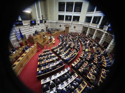 Το σχέδιο του Μητσοτάκη και οι προκλήσεις του Ανδρουλάκη