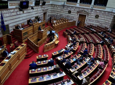 Από τις αποζημιώσεις μέχρι τις υποκλοπές