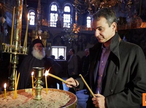 Από το Πάσχα μέχρι τα social media