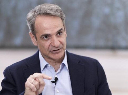 Από το Πάσχα στα social media και τις προκλήσεις με την Τουρκία