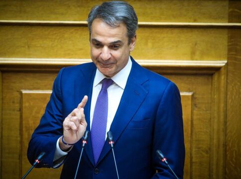 Από το Προαύλιο της Βουλής έως τις Επαφές Μητσοτάκη