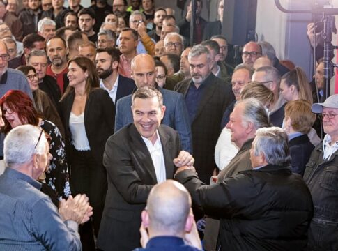 Δραματικές πολιτικές εξελίξεις και προεκλογικά σχέδια στην Ελλάδα