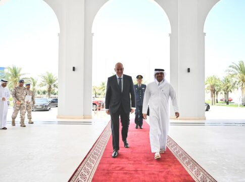 Η Ελλάδα και η Ναυσιπλοΐα στα Στενά του Ορμούζ: Ένας Κίνδυνος σε Πόλεμο