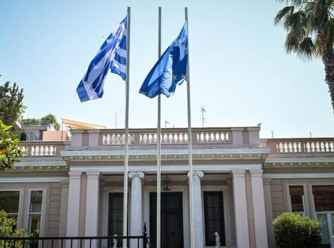 Προεδρία ΕΕ και εσωκομματικές αντιπαραθέσεις