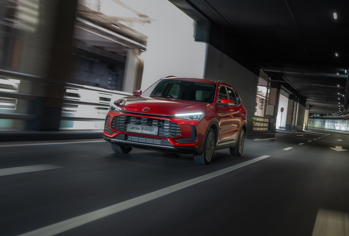 Δοκιμή MG ZS MAX Hybrid+ : Η ευχάριστη έκπληξη στα οικογενειακά SUV