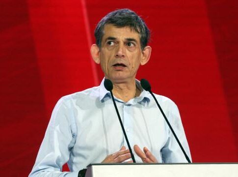 Συνεργασίες και αντιπαραθέσεις στην ελληνική σκηνή