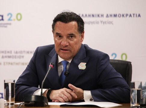 Σφοδρές πολιτικές αντιπαραθέσεις στην ελληνική Βουλή