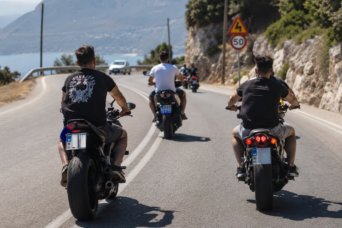 «Μηδενική ανοχή στη μη χρήση κράνους»: Περισσότερες από 2.000 παραβάσεις κάθε εβδομάδα