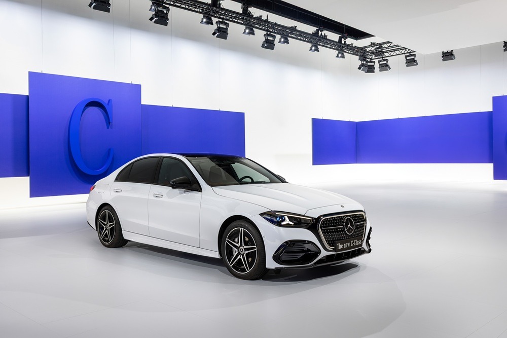 Νέα MERCEDES-BENZ C-Class: Η πιο ολοκληρωμένη αναβάθμιση στην ιστορία της – Όλες οι αλλαγές