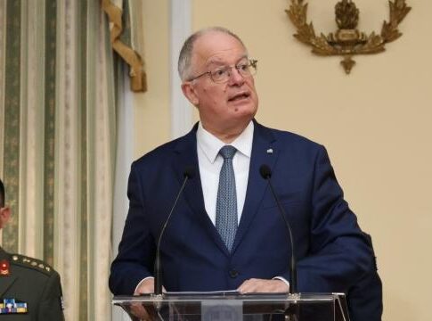 Θλίψη στην Ελλάδα και την Ευρώπη: Αποχαιρετισμός στον Γιάννη Βαρβιτσιώτη