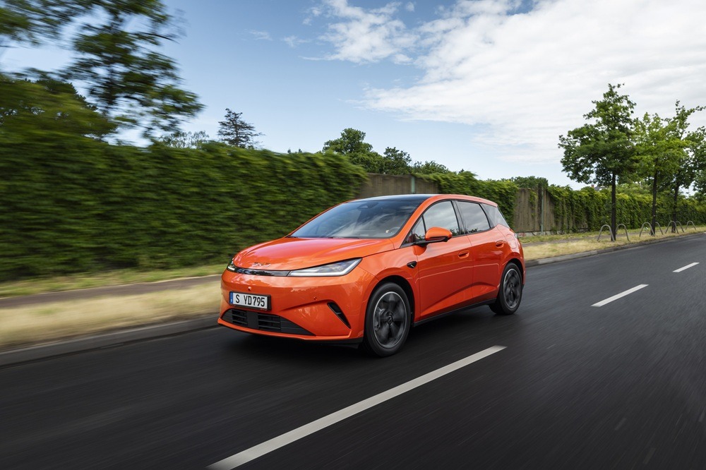 BYD Dolphin G DM-i: Το νέο υβριδικό supermini με 1.040 χλμ. αυτονομία – Τιμές