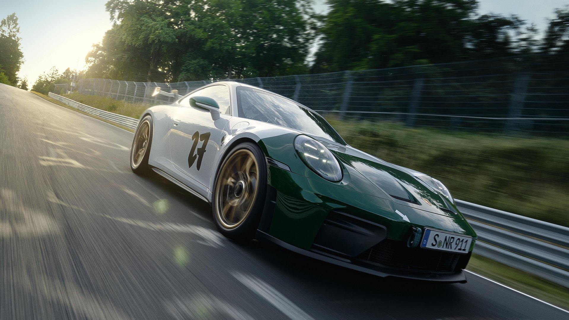 PORSCHE 911 GT3 100 Jahre Nurburgring: Η ειδική έκδοση που αποθεώνει την «Πράσινη Κόλαση»