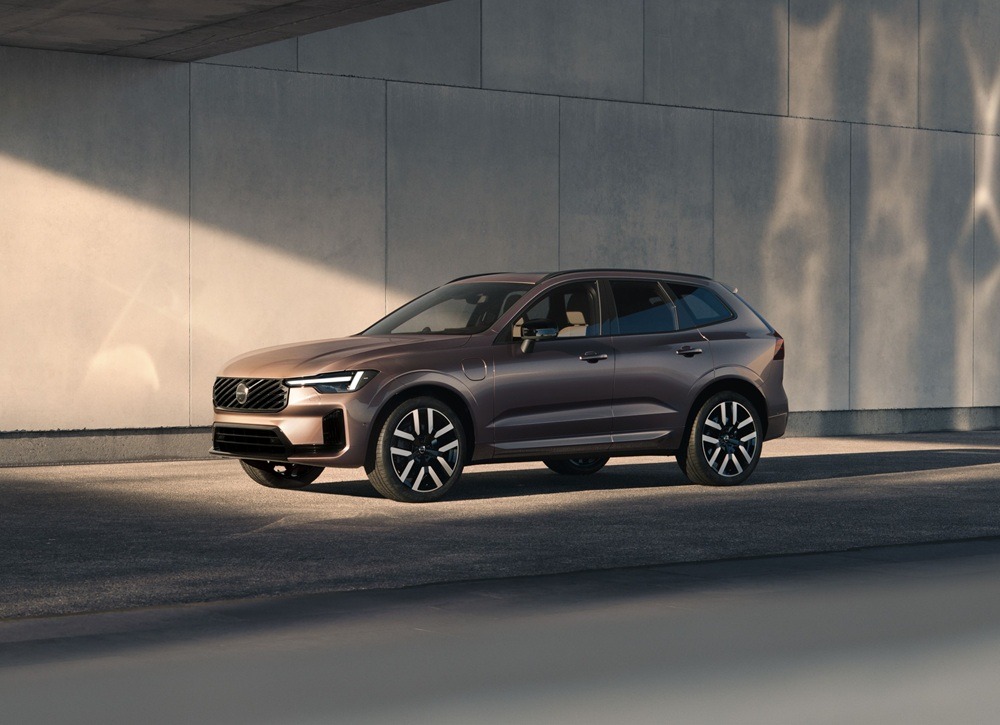 Νέα VOLVO XC60 και XC90: Έως 200 χλμ. ηλεκτρικής αυτονομίας και νέα τεχνολογία