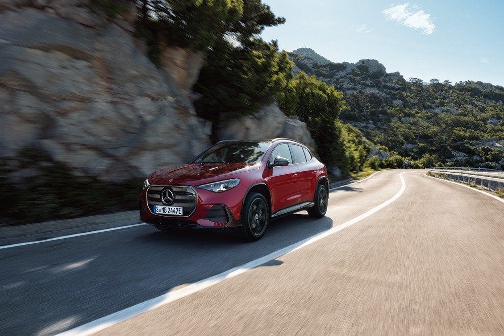 Νέα MERCEDES-BENZ GLA: ΕQ Technology με έως 657 χλμ. αυτονομία – Τιμές