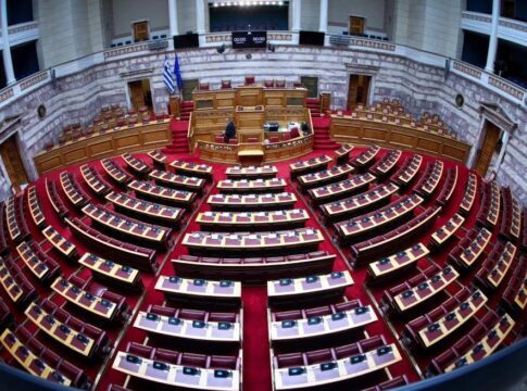 Αντεπίθεση ΠΑΣΟΚ και κυβερνητικές παρεμβάσεις