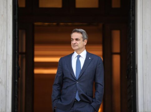 Δημόσιες αντιδράσεις και πολιτικές προκλήσεις