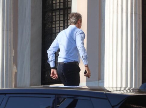 Πολιτικές στρατηγικές σε κρίσιμες εποχές